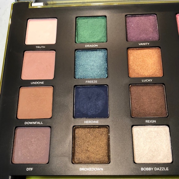 Urban Decay Vice 3 Eyeshadow Palette - Picture 5 of 6